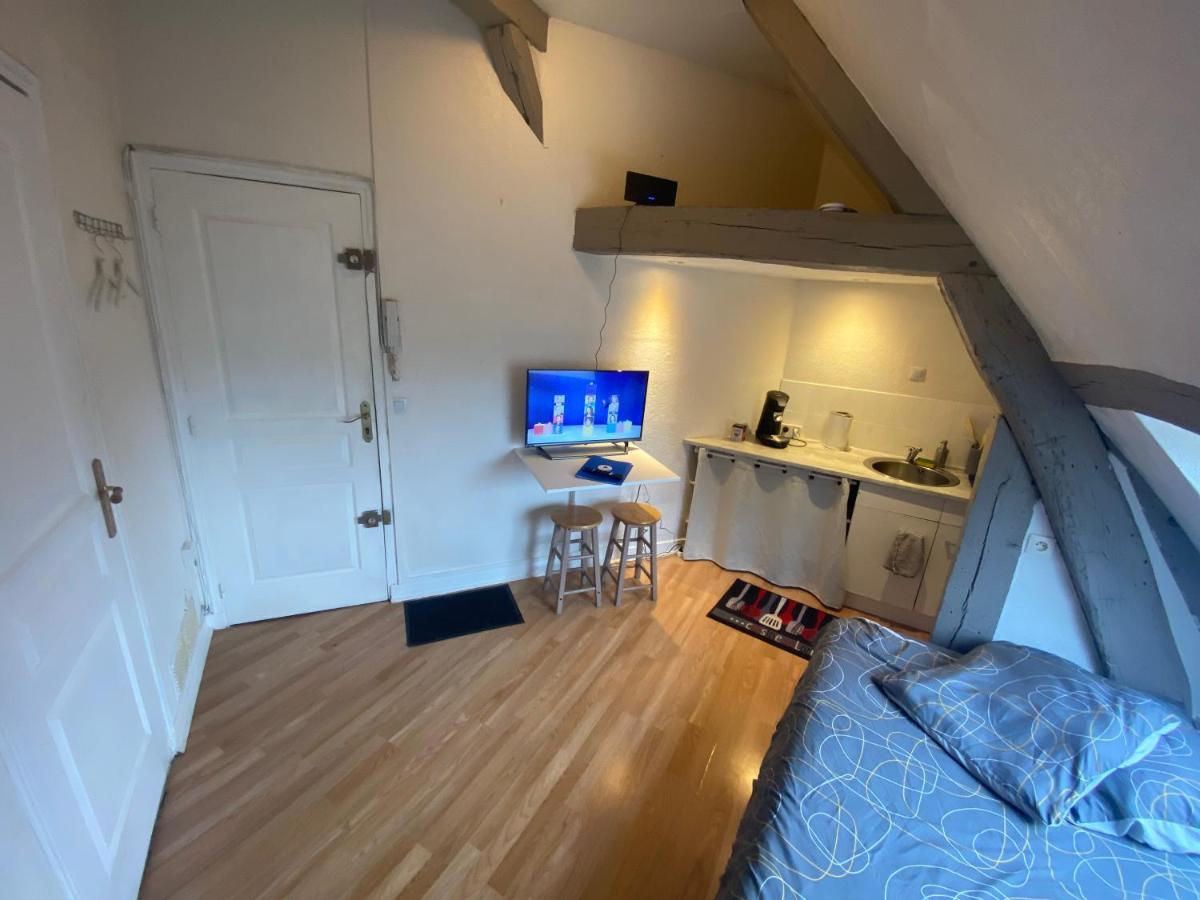 Le Nid Sous Les Toits - Fibre Wi Fi - Coeur De Ville Historique - Gare Troyes Zewnętrze zdjęcie